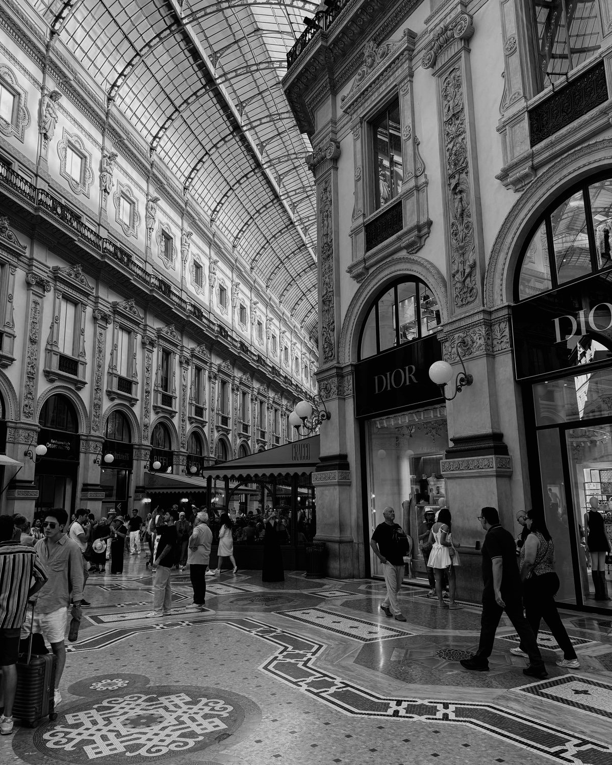 Luxury shopping arcade in Milan for international personal shopping assistance