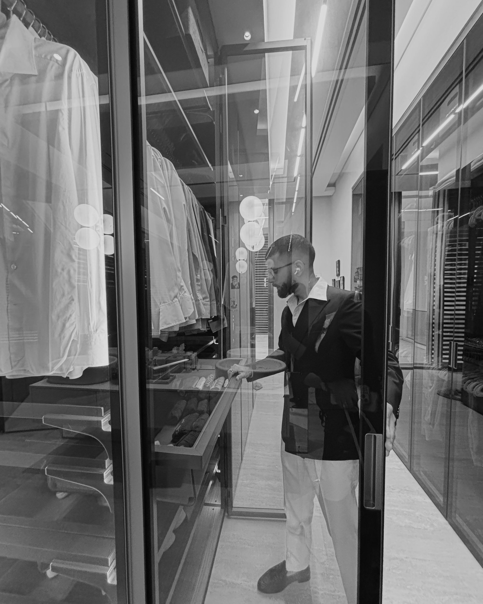 Considered HNI wardrobe guidance and private wardrobe stewardship