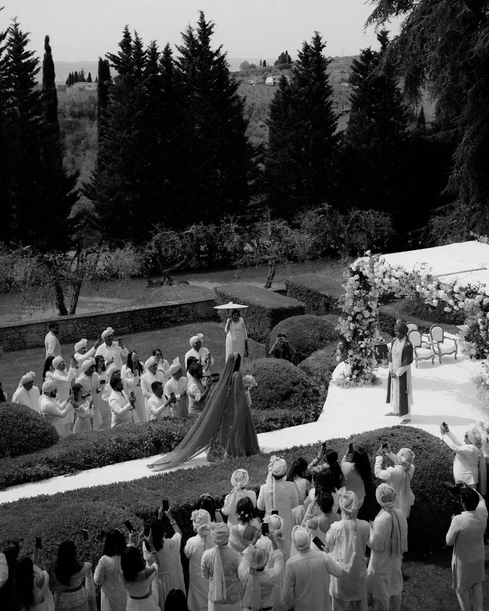 Formal garden wedding ceremony during Delhi's winter wedding season
